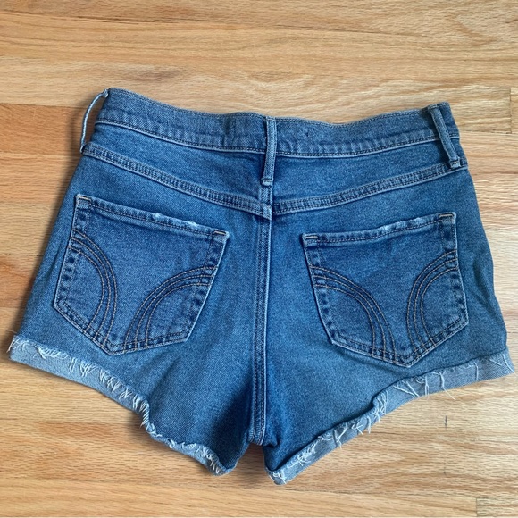 Hollister High-Rise Jean Shorts - Picture 3 of 3